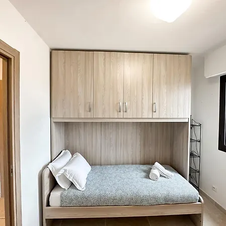 Apartment Luxurious 3 Rooms, Pool, Bnbrickeys *
