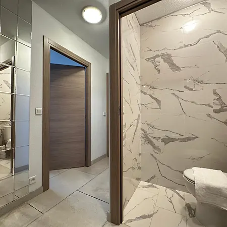 Luxurious 3 Rooms, Pool, Bnbrickeys Apartment Beausoleil