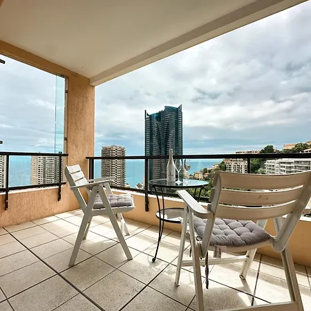 Luxurious 3 Rooms, Pool, Bnbrickeys Apartment