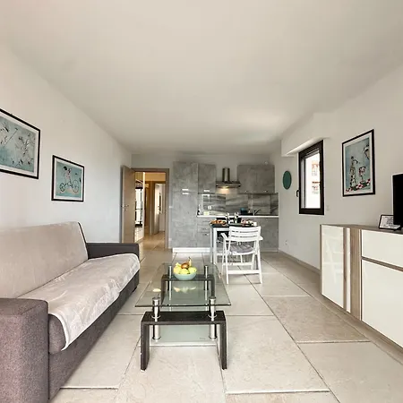 Apartment Luxurious 3 Rooms, Pool, Bnbrickeys *